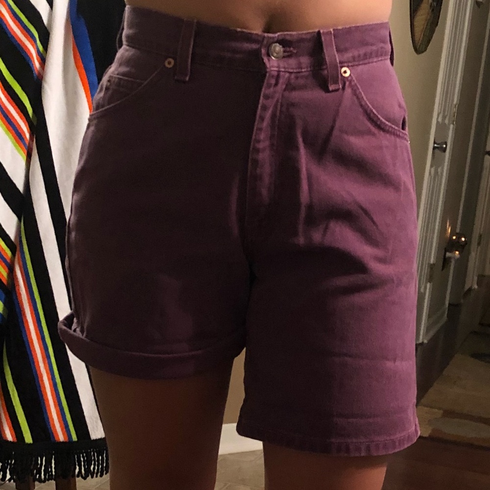 VINTAGE LEVI’s 950 SHORTS- HIGH RISE